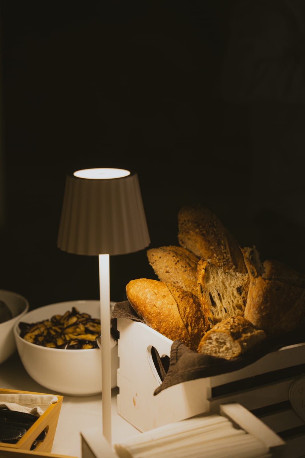 Pane artigianale in tavola per il pranzo di Pasqua al ristorante Bellavigna